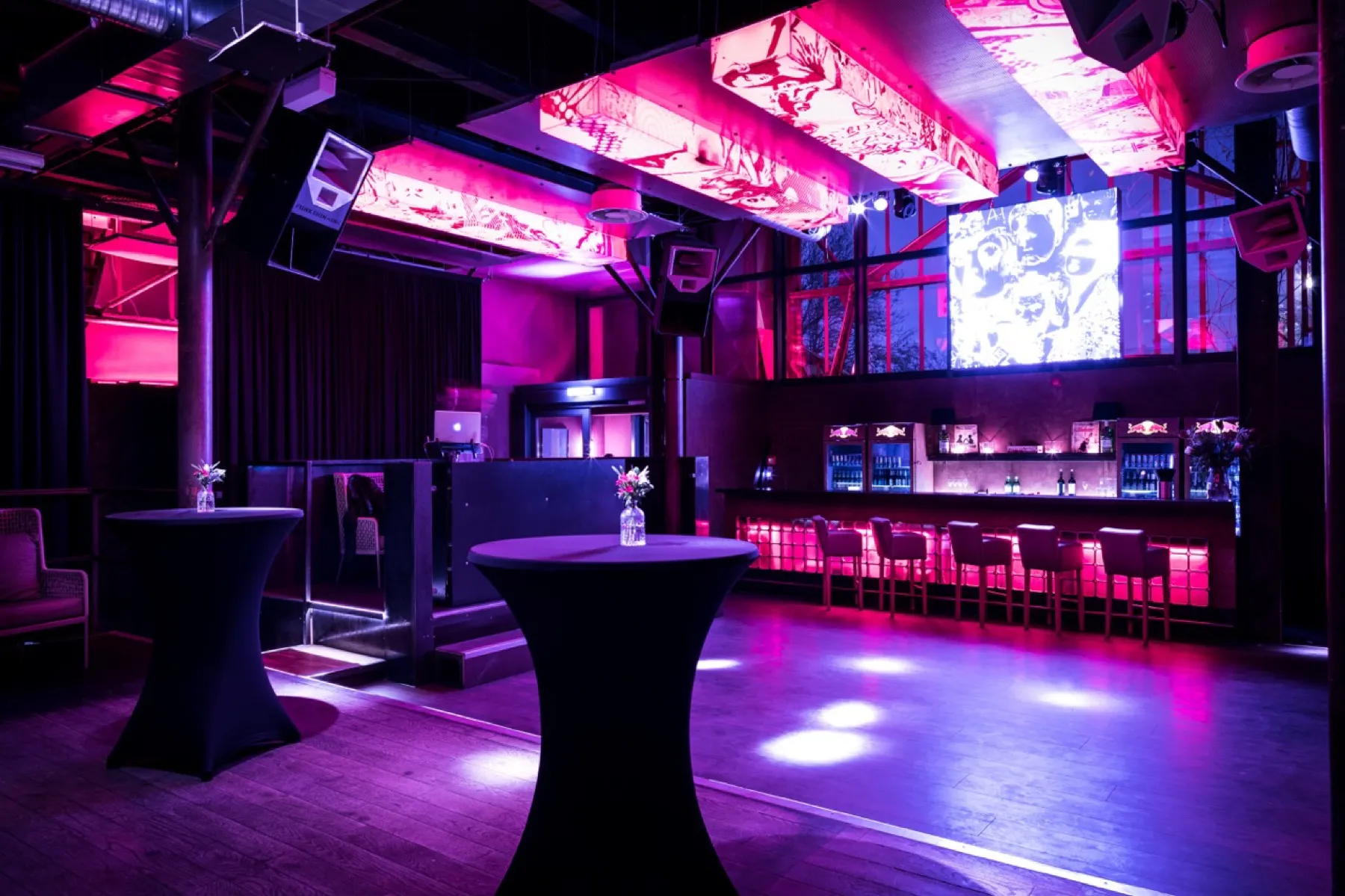 Der Club der Seifenfabrik mit Bar